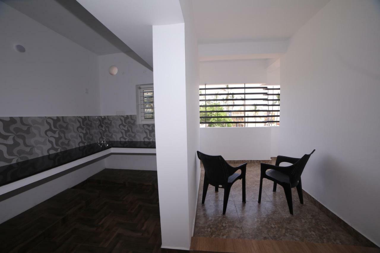The Base Inn Pondicherry Exterior foto